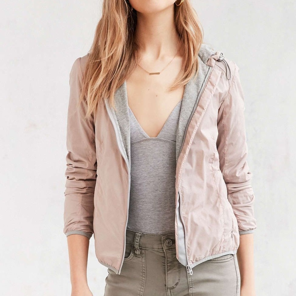 NWOT Urban Outfitters Members Only Hooded Packable Nylon Jacket Z128-11